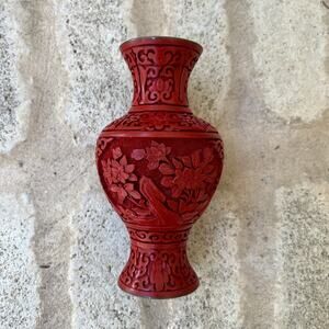Vintage cinnabar carved vase detailed Chinese flowers